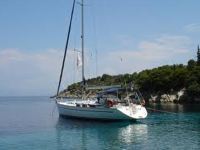 Αποκόλληση ιστιοφόρου από την Χαλκίδα